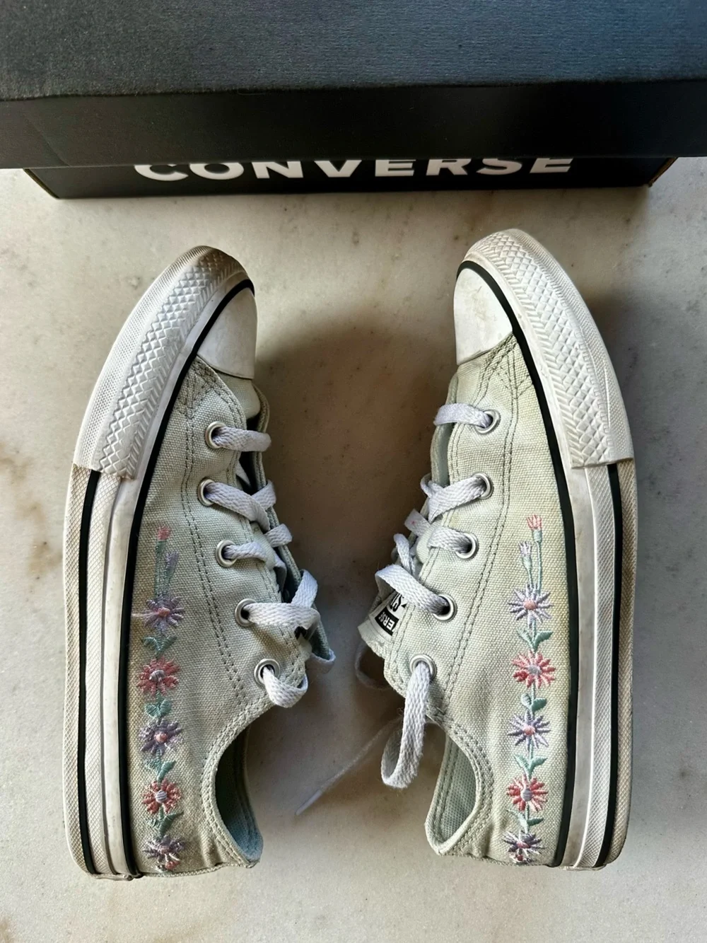 Converse Kids Chuck Taylor Mint Green with Flowers | Converse low tops flowers